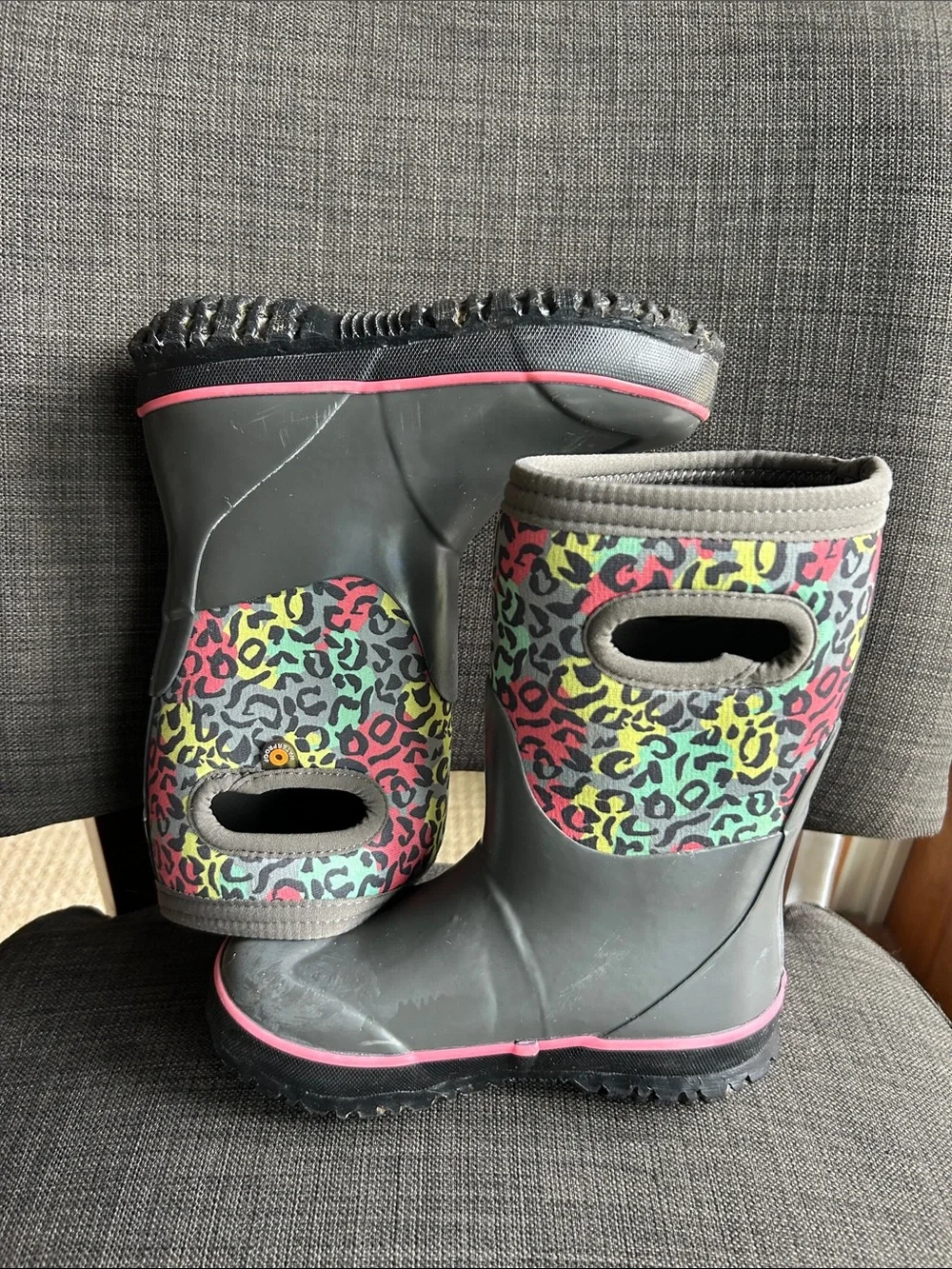 BOGS Kids Rainbow Leopard Gray Rain Boot with Pull-Handle 11 Toddler